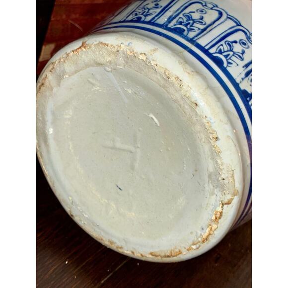 Extra-Large Vintage Blue & White Porcelain Vase – 23” - Picture 4 of 4